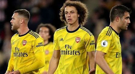 Arsenal thua đội mới lên hạng