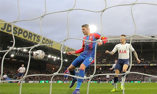 Tottenham dừng bước tại vòng bốn Cup FA