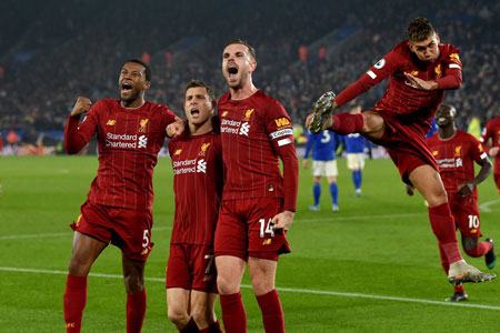 Liverpool đại thắng, hãy trao vương miện cho Klopp!