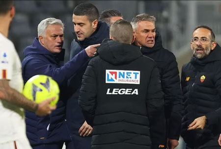 HLV Mourinho bị trọng tài chọc tức trong ngày AS Roma nhận trận thua sốc