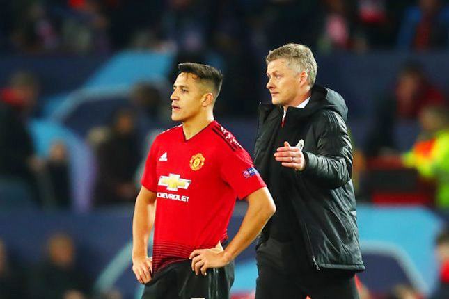 MU ném Alexis Sanchez xuống đội trẻ, cắn răng bán tháo