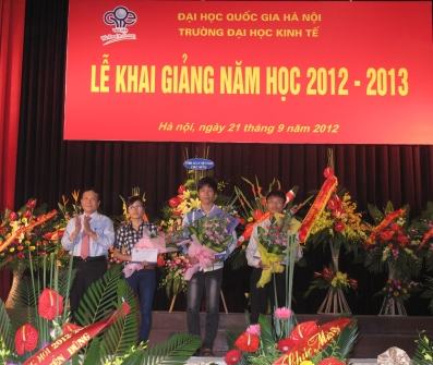 3 thủ khoa ĐH Kinh tế được nhận học bổng