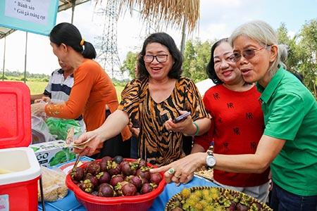 Hoa thơm trái ngọt vùng đất thép