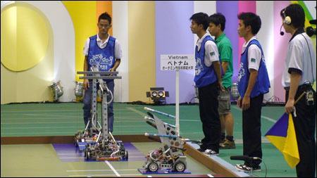 300 đội tham dự Ngày hội Robocon Việt Nam 2011