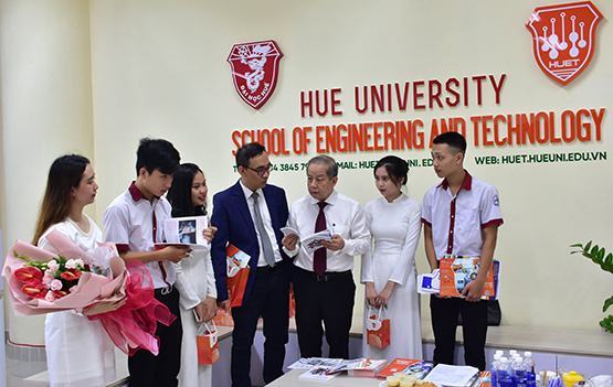 Khuyến khích học sinh đến với CNTT