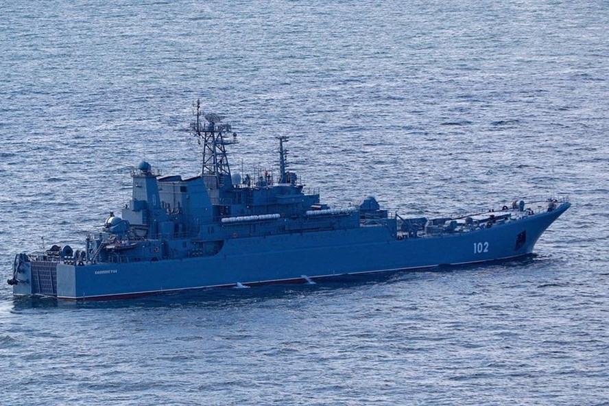 Tàu chiến Nga tiến vào Biển Đen