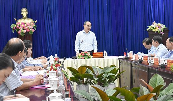 Tìm cách tháo nút thắt xây dựng trường học