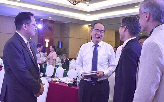 TP.HCM: Tìm giải pháp quy hoạch phát triển hạ tầng dịch vụ