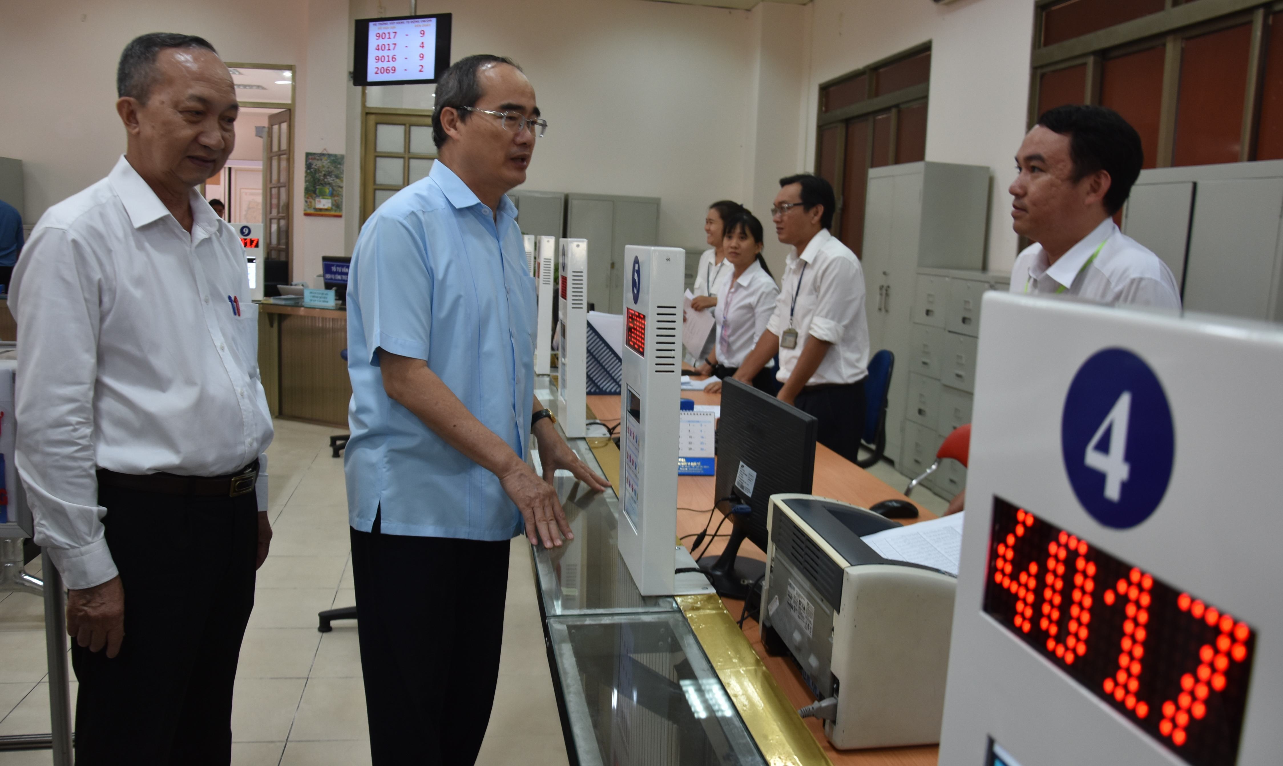 TP.HCM: Bí thư Thành ủy làm việc với Q.4 và Tân Bình