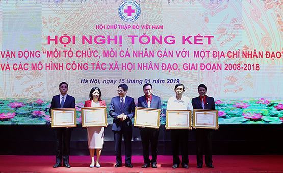 Làm nhân đạo là khơi dậy sự tốt đẹp trong mỗi người