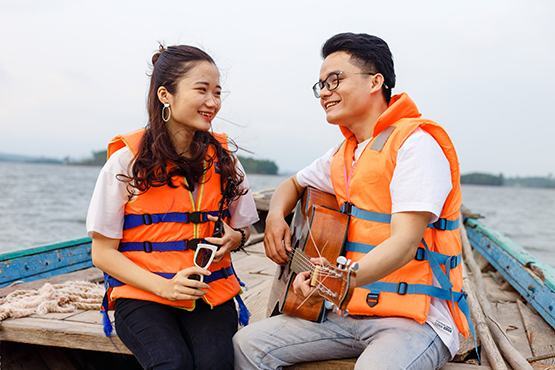 Mang quê mình đi khắp bốn phương