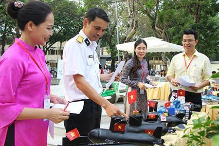 Giáo dục tình yêu biển đảo cho học sinh