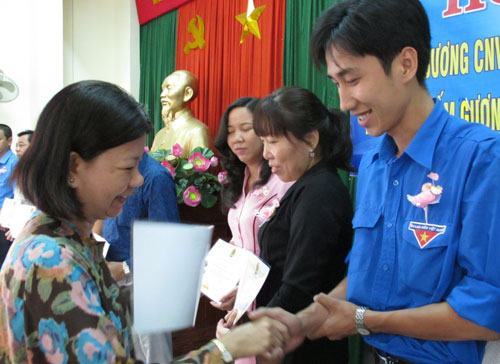 37 điển hình “làm theo lời Bác”