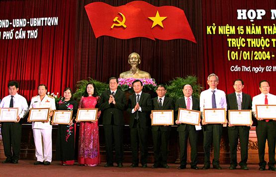 Cần Thơ kỷ niệm 15 năm TP trực thuộc Trung ương