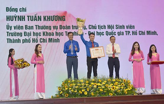 Tuổi trẻ: Hãy biến tình cảm với Bác thành việc làm cụ thể