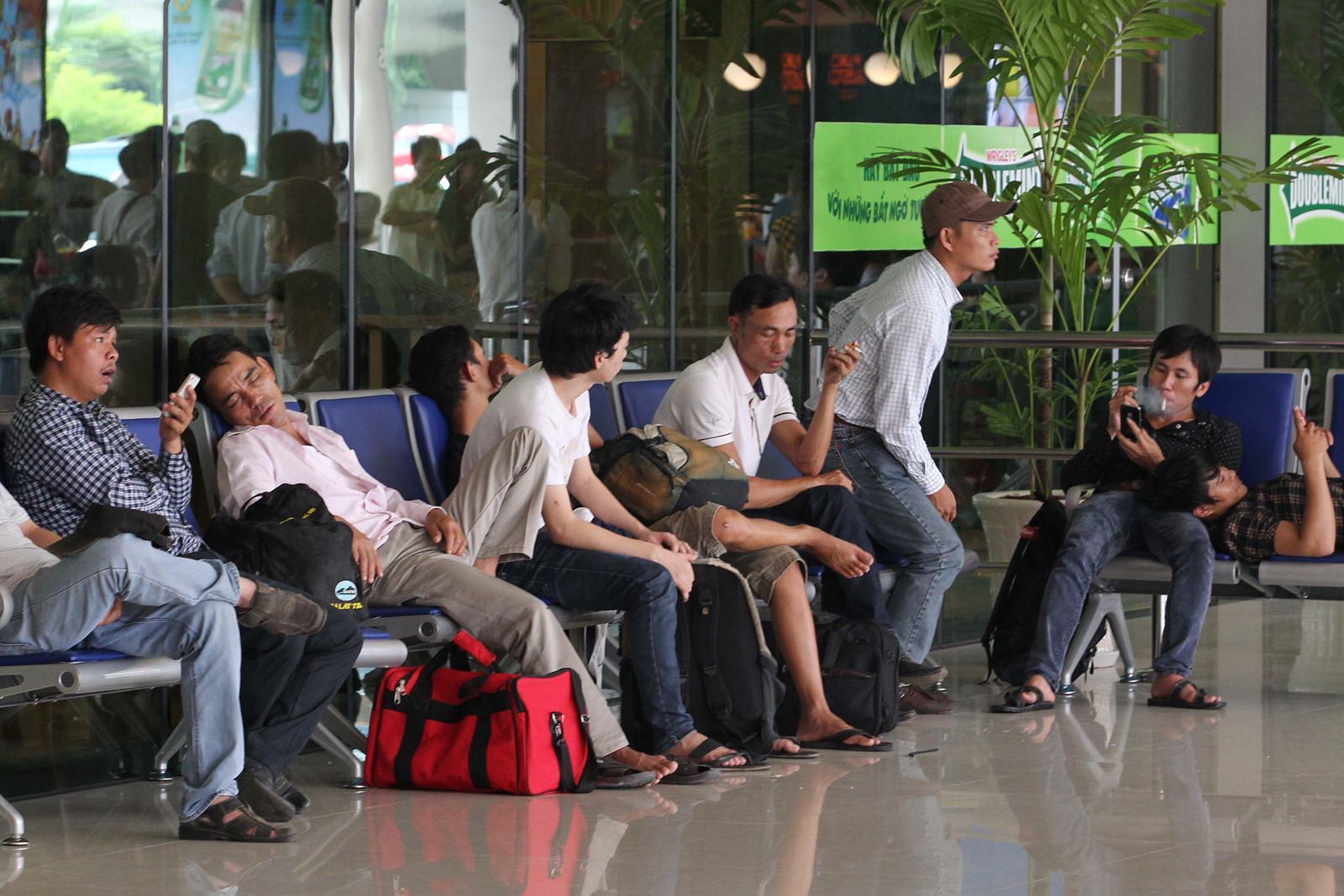 Gần 500 chuyến bay Tết bị chậm tiến độ