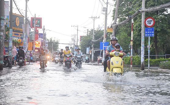 Áp thấp nhiệt đới có thể mạnh lên thành bão