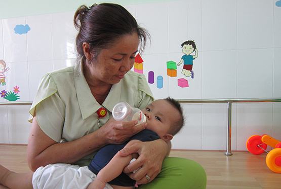 Trường MN khó giữ trẻ 3 tháng tuổi