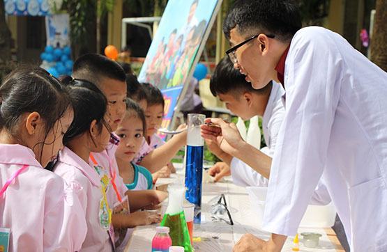 Dời thời gian học sang 8 giờ: Không phải muốn là làm được