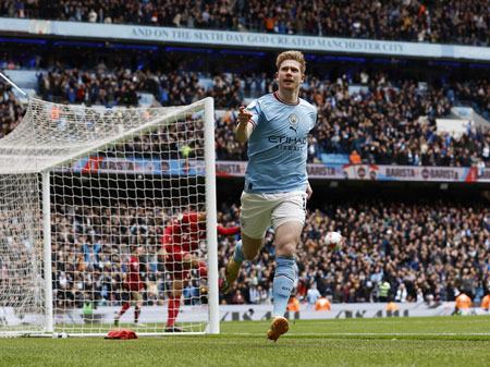 De Bruyne: Tiền vệ giữa hay nhất lịch sử Premier League?