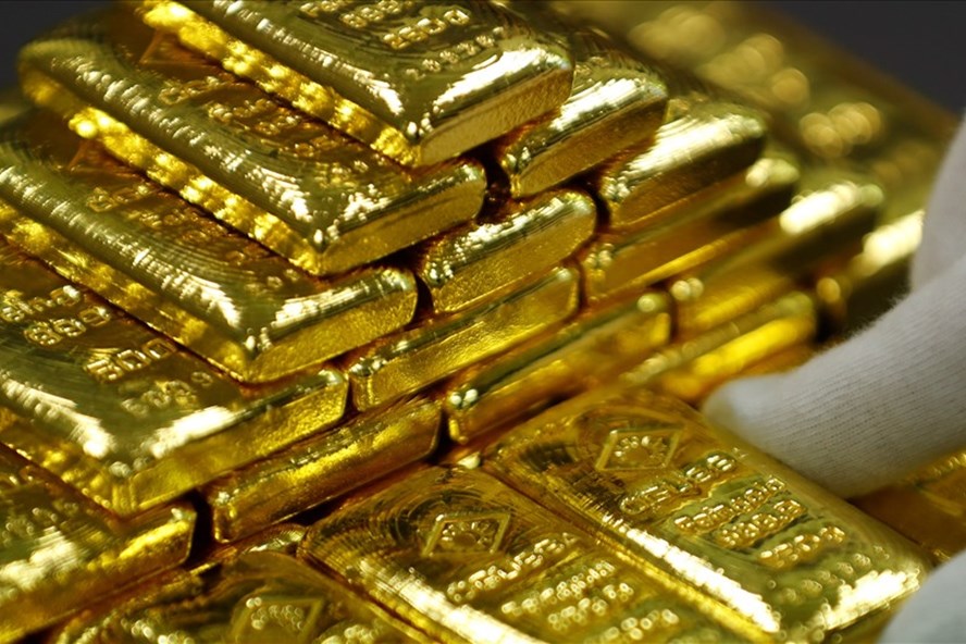 Dự trữ vàng và ngoại tệ của Trung Quốc tăng bất ngờ