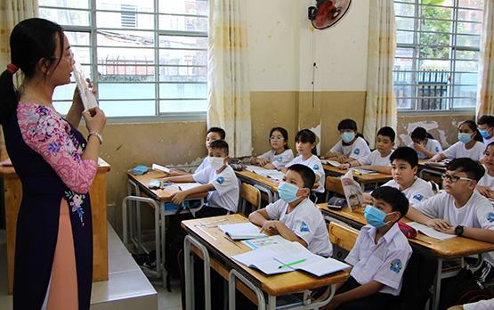 Thẩm định SGK lớp 2, lớp 6: Thận trọng để tránh “vết xe đổ”