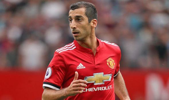 Sa sút không phanh, Mkhitaryan dễ bật khỏi M.U