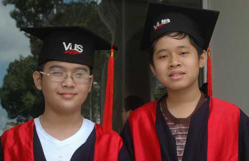 4 học viên đạt điểm TOEIC Bridge gần tuyệt đối