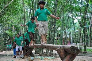 4 ngày tập làm người lớn