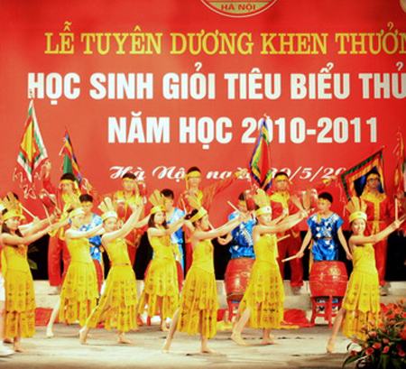 40 học sinh xuất sắc của thủ đô được tuyên dương