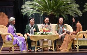 40 năm đất nước thống nhất: Những pháo thủ… tóc dài