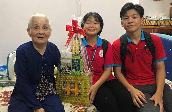 HS TP mang tên Bác: Tri ân các gia đình chính sách