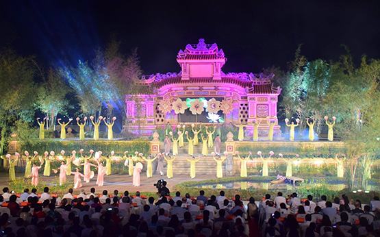 Đến Huế dự Festival “Tinh hoa nghề Việt”