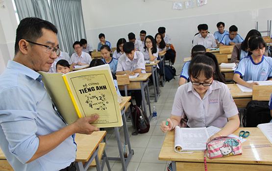 TP.HCM: Thầy – trò “căng mình” ôn thi THPT quốc gia