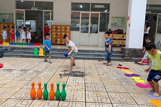 Trước thềm năm học mới: Trường học ưu tiên dùng hàng Việt Nam