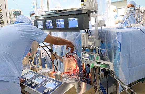 Điều chỉnh chính sách để thu hút bác sĩ giỏi