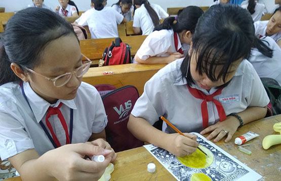 Đa dạng hình thức học tiếng Anh