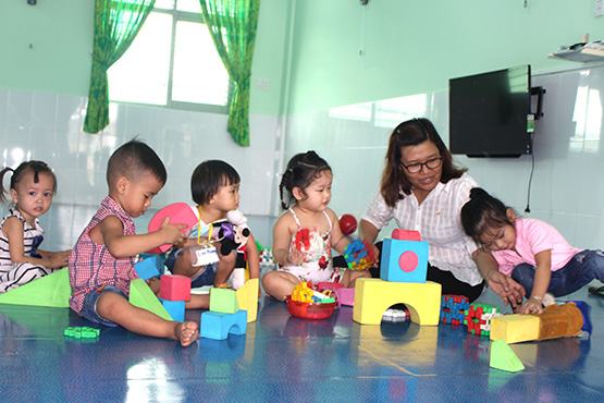 Phổ cập GDMN cho trẻ 5 tuổi: Nguy cơ không thể tiếp tục vì thiếu GV