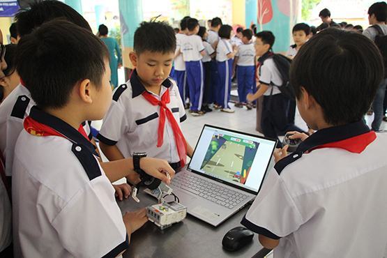 Nỗ lực đạt 300 phòng học/ 10 ngàn dân