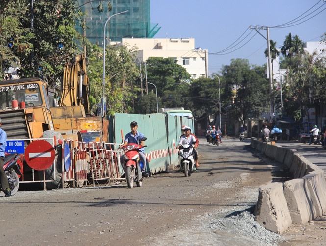 Tạm ngưng thi công đào đường vào dịp Tết