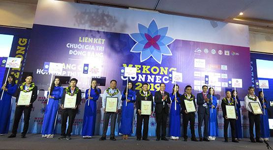 Trao chứng nhận cho 24 doanh nghiệp