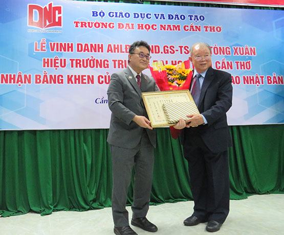 Nhật Bản tuyên dương GS.TS Võ Tòng Xuân
