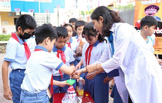 Chương trình giáo dục phổ thông 2018: Tránh… tập huấn xong để đó