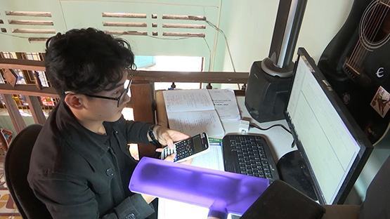 Đà Nẵng: Học sinh ôn tập trên sóng truyền hình