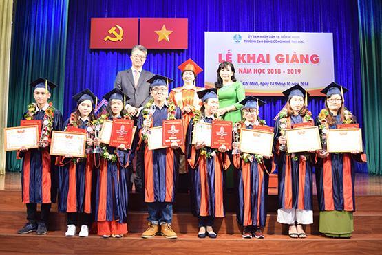 TDC tuyển sinh vượt gần 20% chỉ tiêu