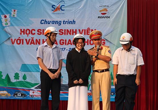 Nhiều hoạt động hỗ trợ HSSV đầu năm học mới