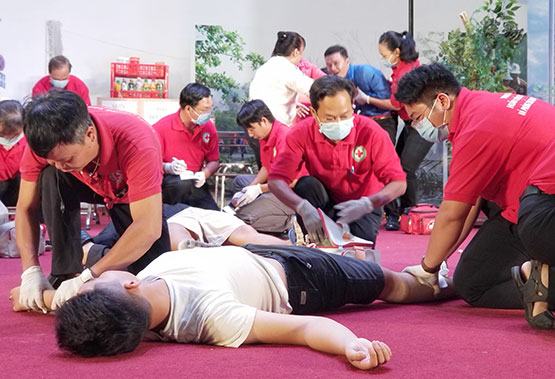 Hàng ngàn người bị nạn được sơ cứu kịp thời