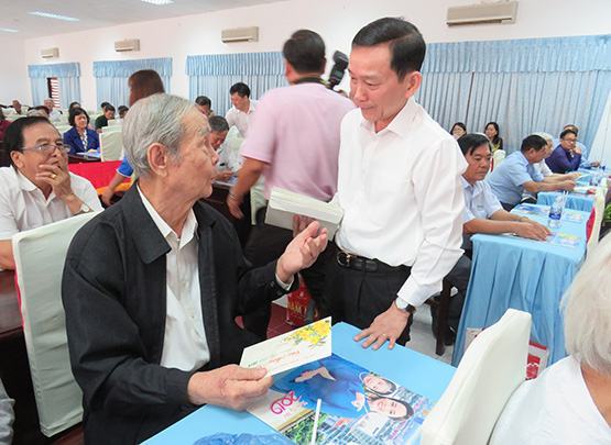 Cần Thơ: Chăm lo Tết cho gia đình chính sách, hộ nghèo