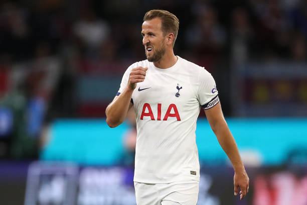 Harry Kane bị cấm cản tạm biệt đồng đội cũ