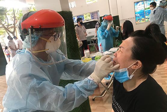 Tăng cường xét nghiệm Covid-19 cho công nhân